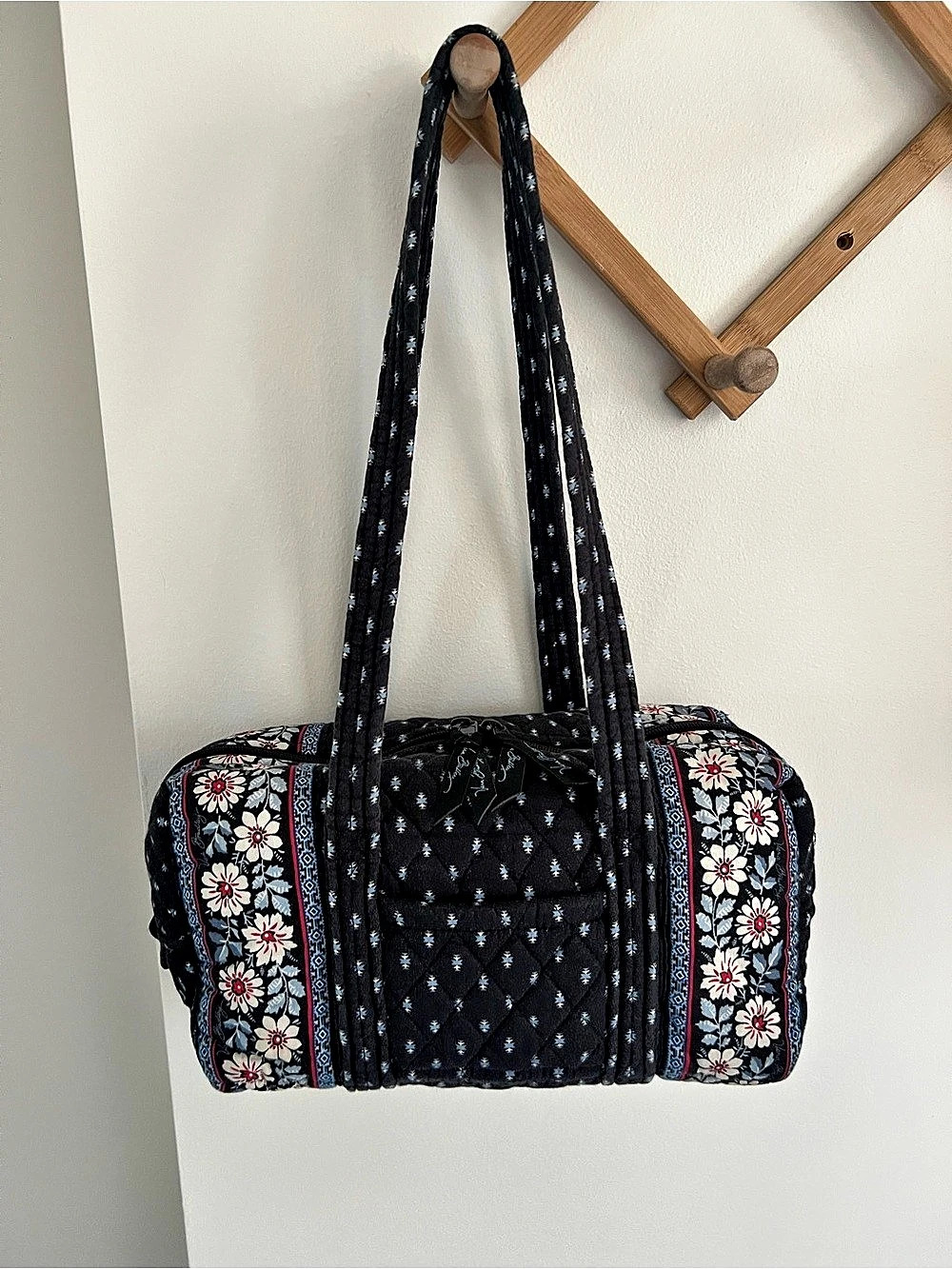 Vera Bradley Alpine Black 100 Bag